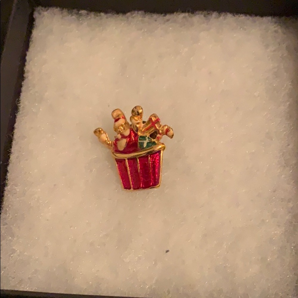 Christmas shirt brooch